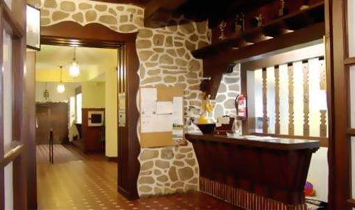 фото отеля Hostal Ayestaran II