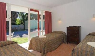 фото отеля McLean Park Lodge Motel