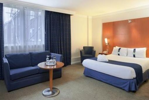фото отеля Holiday Inn High Wycombe M40