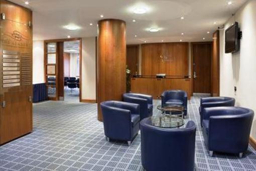 фото отеля Holiday Inn High Wycombe M40