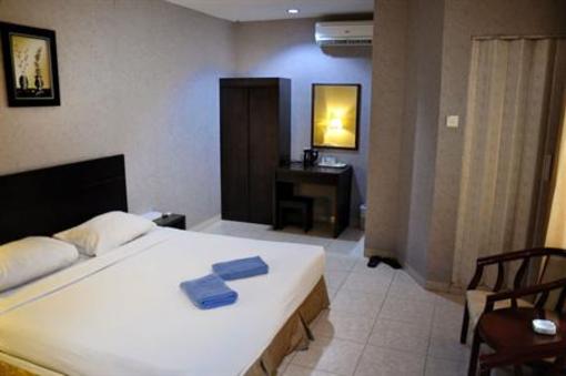 фото отеля Lovina Inn