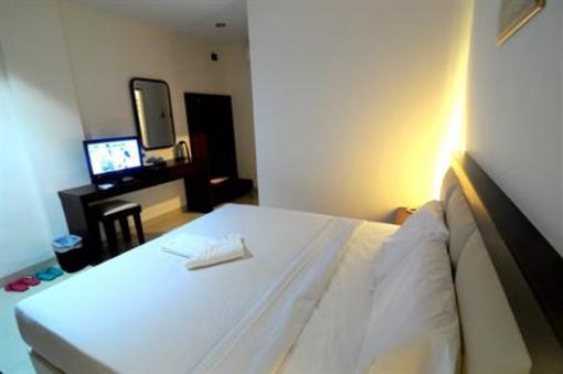 фото отеля Lovina Inn