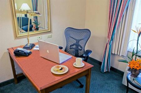 фото отеля Hilton Garden Inn Ft. Lauderdale Airport-Cruise Port
