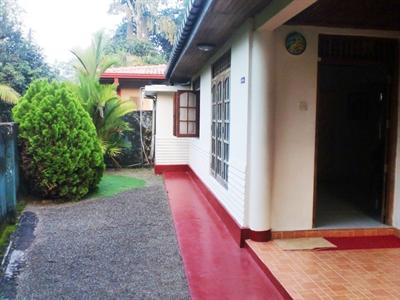 фото отеля Charlot Home Stay Guest House Bentota