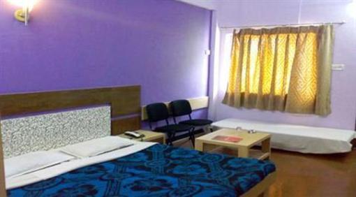 фото отеля Raviraj Hotel