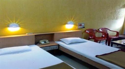 фото отеля Raviraj Hotel
