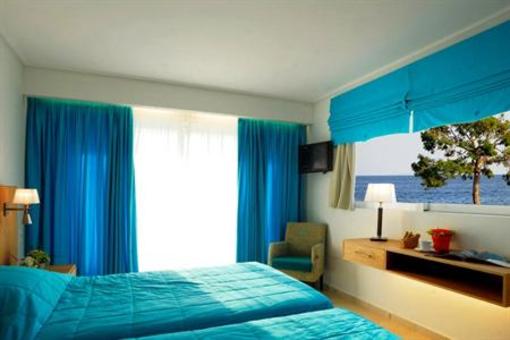 фото отеля Kinetta Beach Hotel