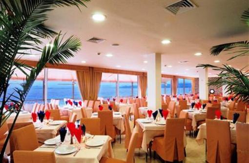 фото отеля Kinetta Beach Hotel