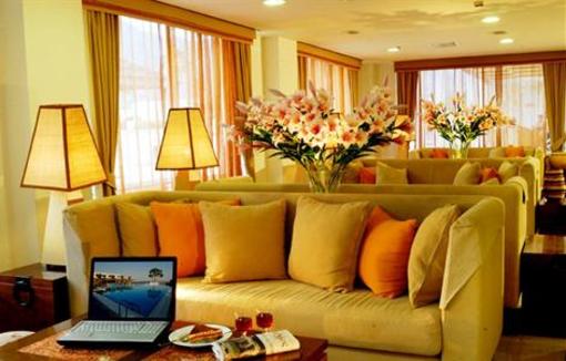 фото отеля Kinetta Beach Hotel