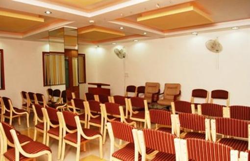фото отеля Hotel Harmony Vadodara