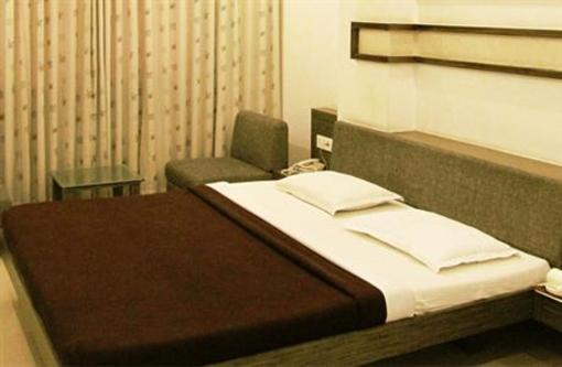 фото отеля Hotel Harmony Vadodara