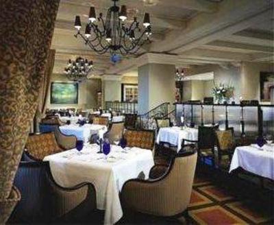 фото отеля Holiday Inn Hotel & Suites Downtown