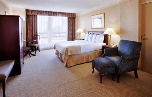 фото отеля Holiday Inn Hotel & Suites Downtown