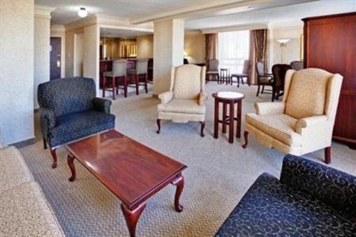 фото отеля Holiday Inn Hotel & Suites Downtown
