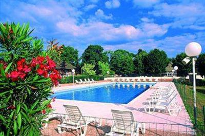 фото отеля Le Domaine De Panneciere Hotel Montigny-en-Morvan
