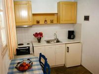 Aretousa Studios & Apartments
