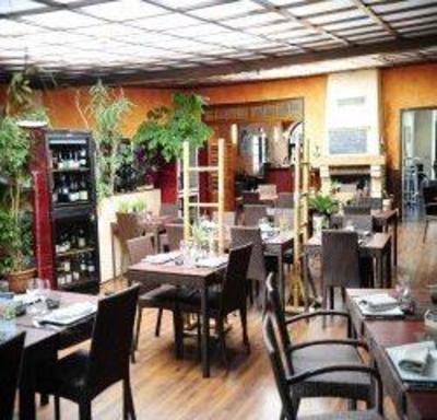фото отеля Central Hotel Bort-les-Orgues