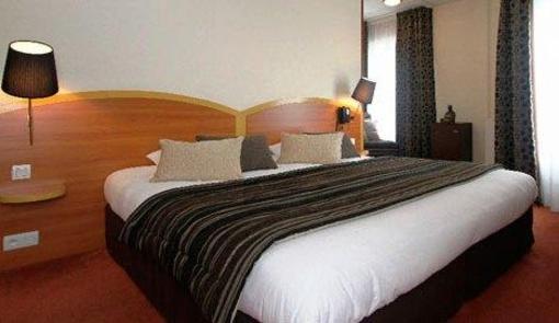 фото отеля Kyriad Hotel Lamballe