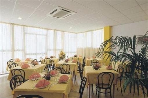 фото отеля Hotel Capitol Pesaro