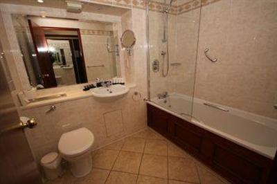 фото отеля Bower Hotel Chadderton