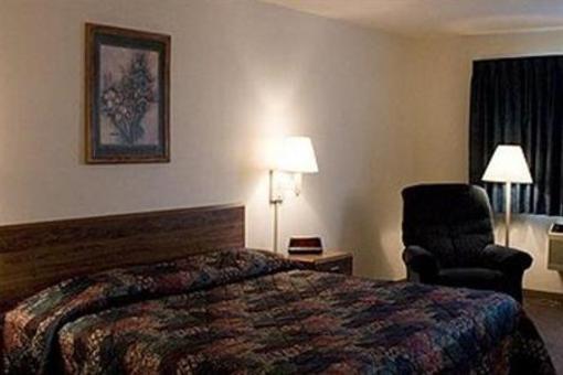фото отеля Cedarberry Inn Sauk City