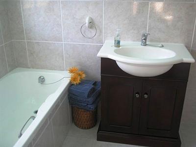 фото отеля Brown Jug Guest House