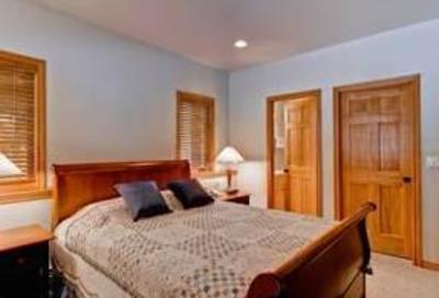 фото отеля Evergreen Townhomes