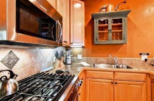 фото отеля Evergreen Townhomes