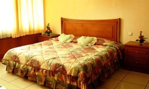 фото отеля Royal Apartments Lembang