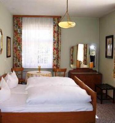 фото отеля Hotel Krone Gossweinstein