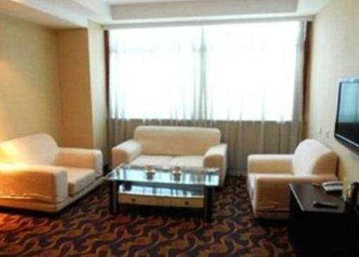 фото отеля Hotel Qingdao Chengyang Area Government