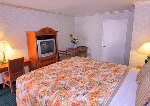 фото отеля Rodeway Inn Cypress