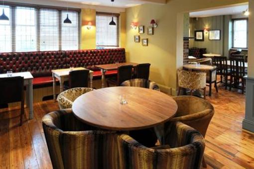 фото отеля The Crown Maidenhead
