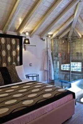 фото отеля Mikros Vorias Suites Portaria