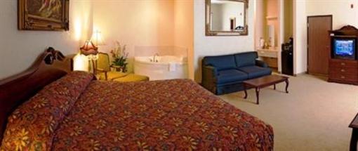 фото отеля Silverland Inn & Suites