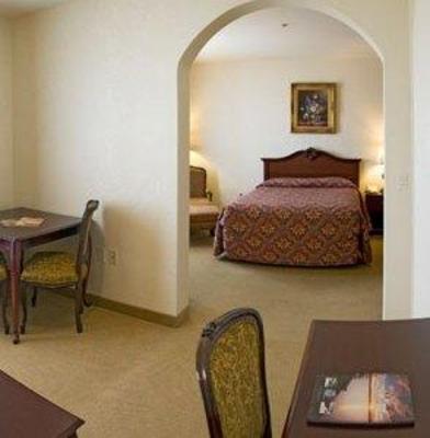 фото отеля Silverland Inn & Suites