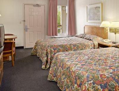 фото отеля Travelodge Hotel Cincinnati Sharonville