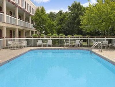 фото отеля Travelodge Hotel Cincinnati Sharonville