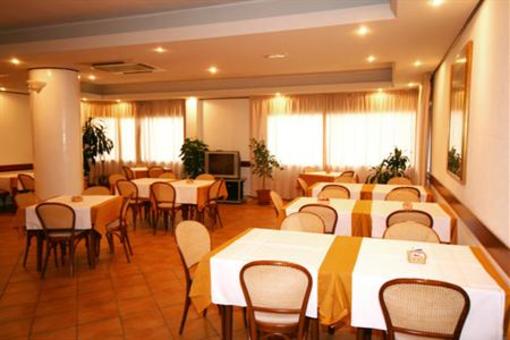 фото отеля Moderno Hotel Olbia