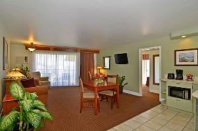 фото отеля BEST WESTERN PLUS Shore Cliff Lodge