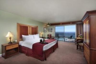 фото отеля BEST WESTERN PLUS Shore Cliff Lodge