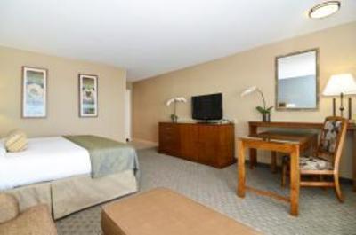 фото отеля BEST WESTERN PLUS Shore Cliff Lodge
