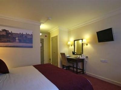 фото отеля Two Brewers Hotel Kings Langley