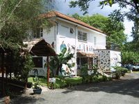 Le Jacaranda Hotel