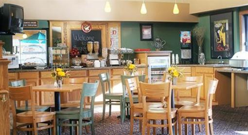 фото отеля AmericInn Traverse City