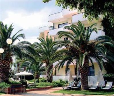 фото отеля Zephiros Beach Hotel