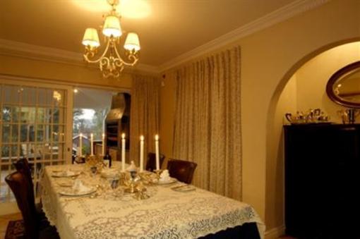 фото отеля Acacia Guest House Rivonia