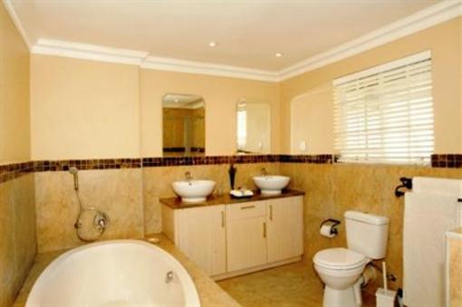 фото отеля Acacia Guest House Rivonia