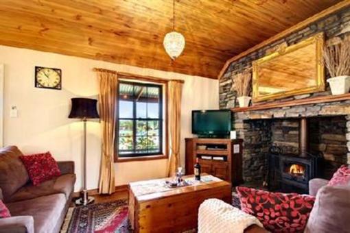 фото отеля Stonewell Cottages and Vineyards