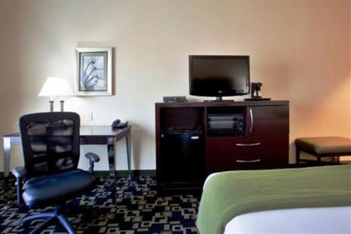фото отеля Holiday Inn Express Hotel & Suites Southwest Raleigh